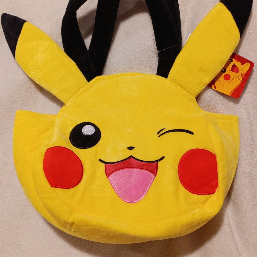Bioworld Pikachu Yellow Plush Bag